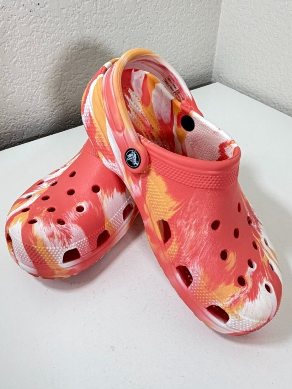 Crocs Classic Marbled Clogs Coral-Orange / White {Size M 6 / W 8} EUC!